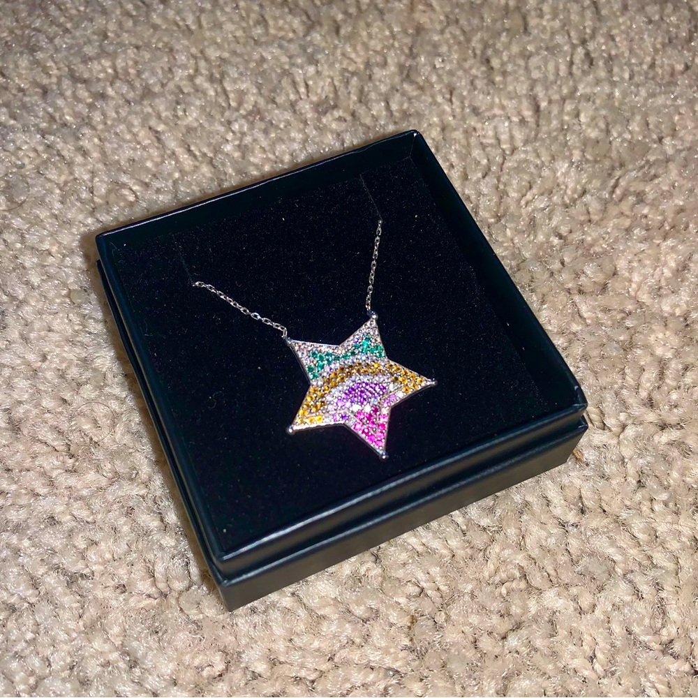 Rainbow Dimond star necklace - Picture 5 of 16